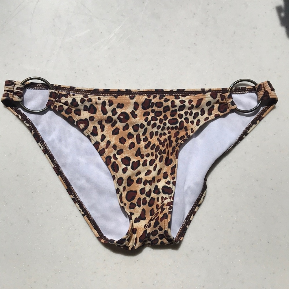 Victoria Secret cheetah bikini bottoms 🐆